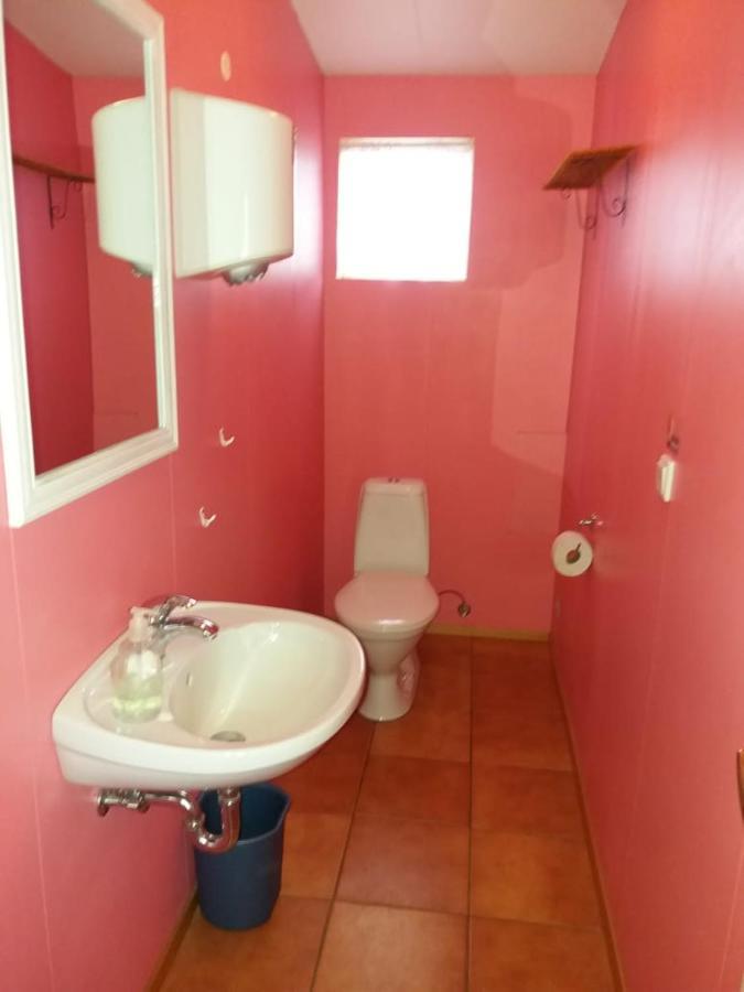 Husey Hostel & Horsefarm エイイルススタジル エクステリア 写真